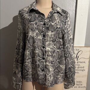 SHEIN Black and Gray Snake Print Button-Down Shirt